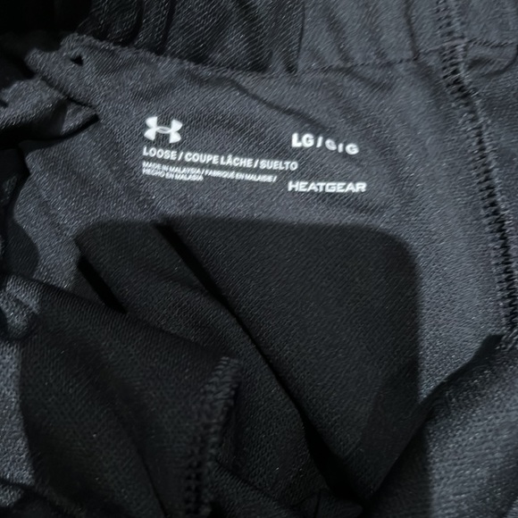 Under Armour heat gear shorts size Large - Picture 3 of 4